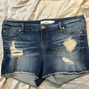 TORRID Plus size SHORT DISTRESSED Shorts cute 16